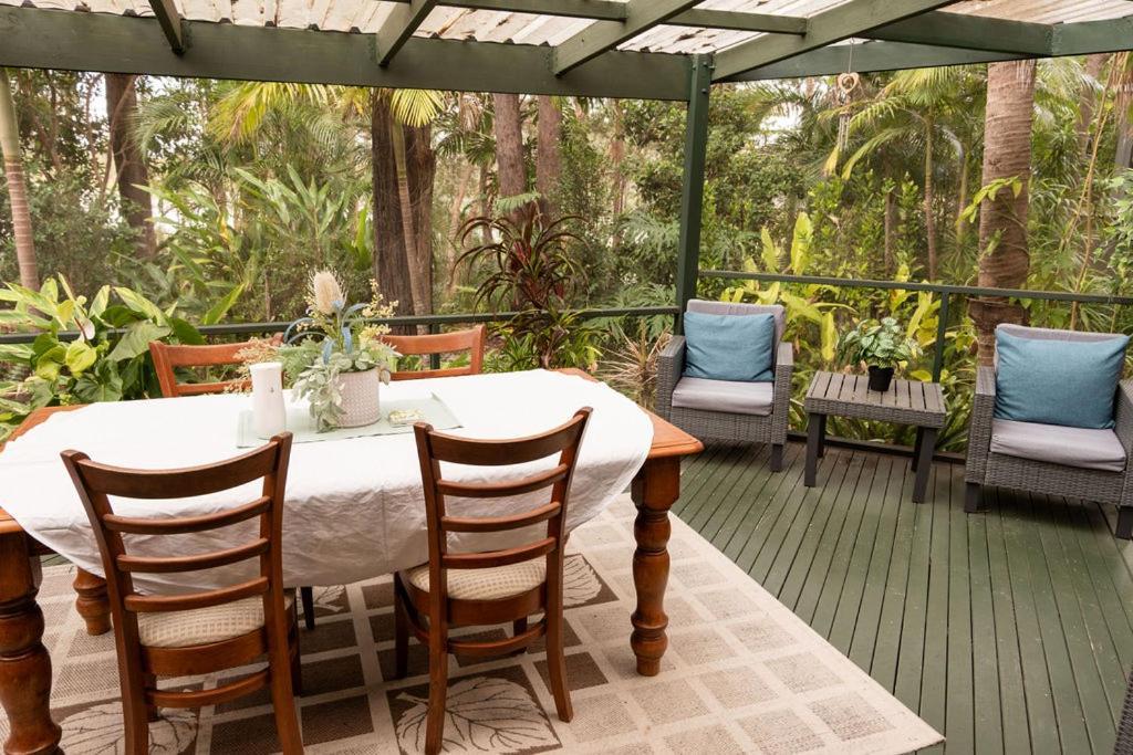 Lake Russell Retreat Emerald Beach Exterior foto